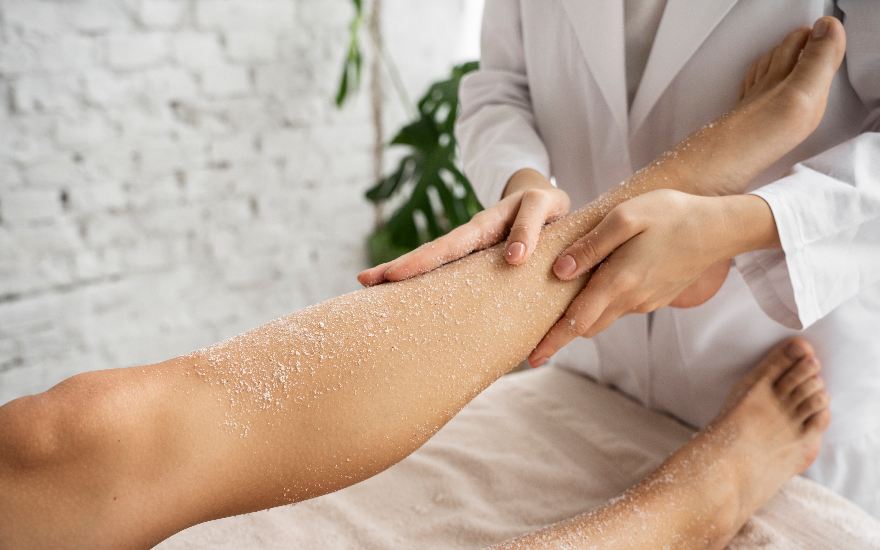 scrub per il corpo per le gambe