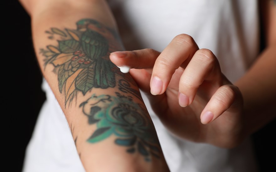 Tattoo Scar Repair Gel 100Pcs Microblading Aftercare Ointment Vitamin AD  AntiInflammatory Anti Scar Tattoo Aftercare Cream for Makeup Microblading and  Tattoo Healing Art Tattoo Supplies  Amazonin Beauty
